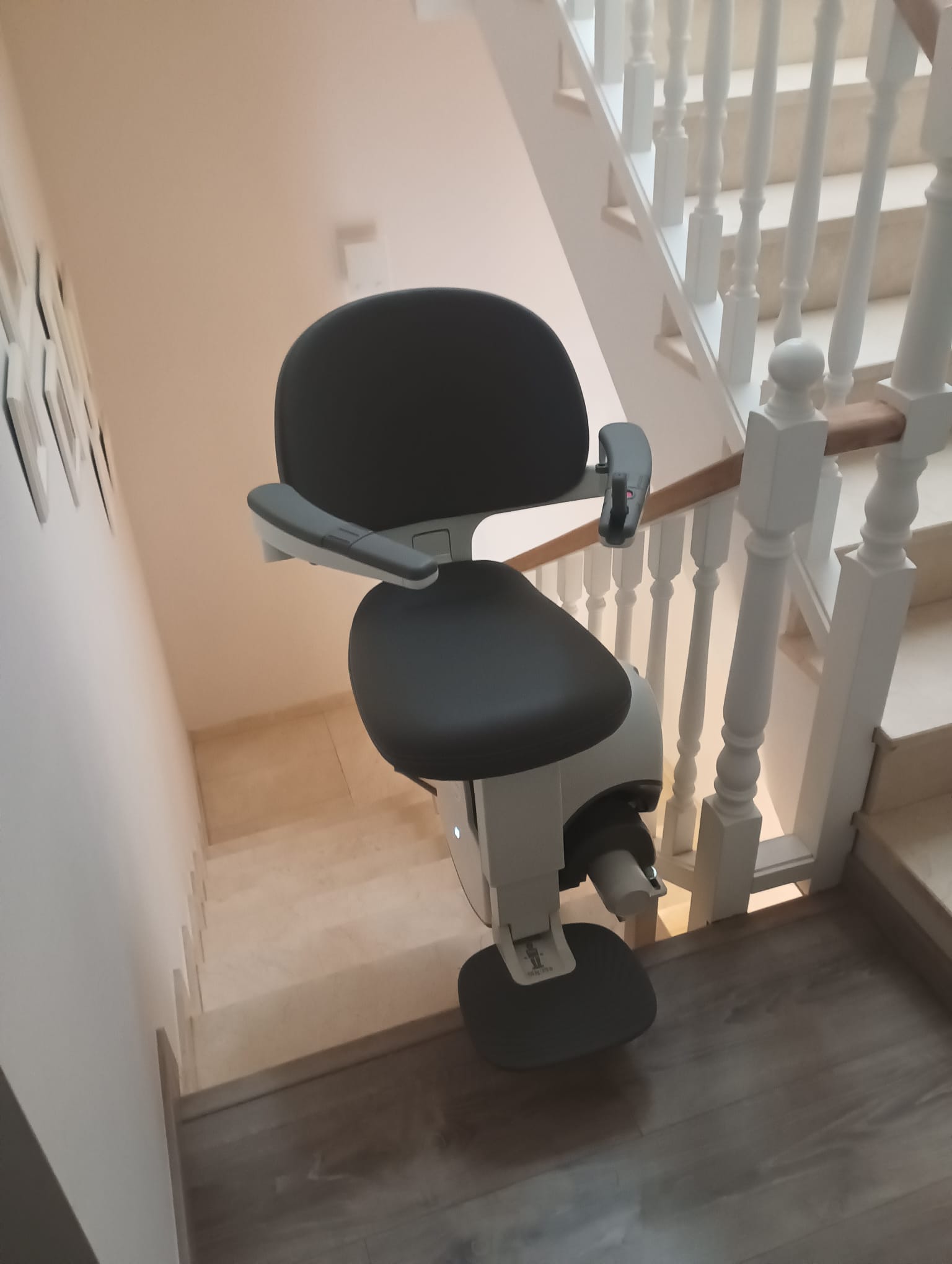 instalacion sillas salvaescaleras en escalera con giros